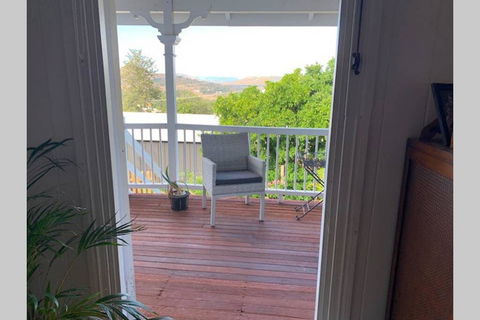 Stunning Queenslander - Tourism TAS 3
