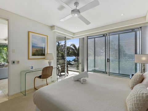Stunning Riverfront Apartment In Noosaville - Unit 2 Wai Cocos 215 Gympie Terrace - Tourism TAS 1