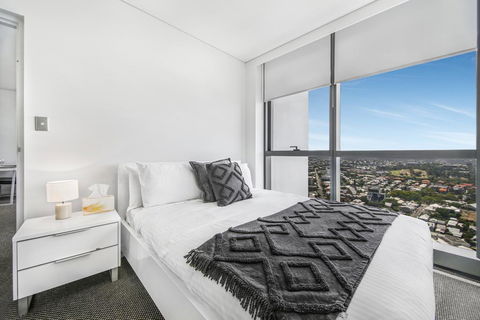 Stunning Views On The 41st Floor - Tourism TAS 1