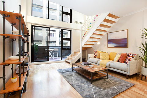 Stylish Loft Steps From City In Best Neighbourhood - Tourism TAS 0
