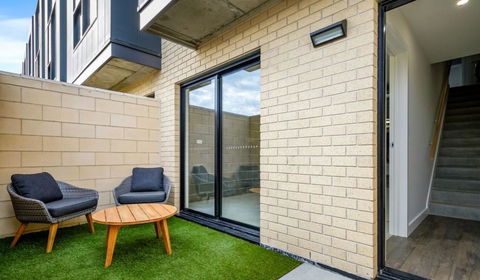 Stylish Townhouse - Hobart Tourism 3