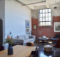 Stylish Warehouse Conversion In The Heart of Fitzroy - Tourism TAS