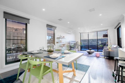 StylishTownhouse@Narre Warren/TrainStation/SC - Tourism TAS 3