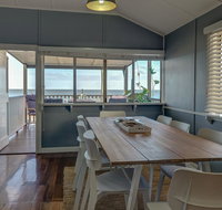 Sublime Beachfront Queenslander on the Esplanade - Tourism TAS