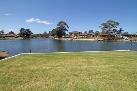 Summer's Exclusive Getaway - Hobart Tourism 1