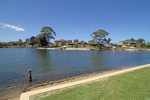 Summer's Exclusive Getaway - Hobart Tourism 0