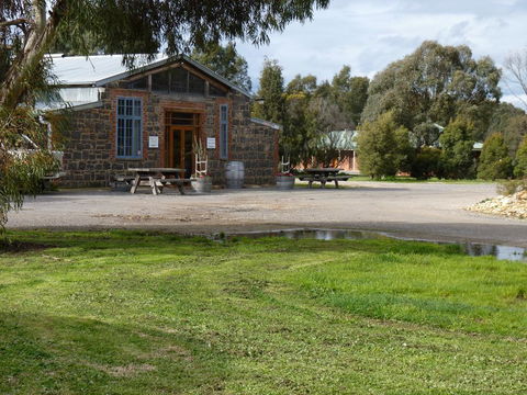 Summerfield Winery And Accommodation - Tourism TAS 1