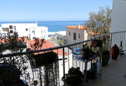 Sun, Sand, Sea And Salty Kisses Cottesloe Beach House - Tourism TAS 0