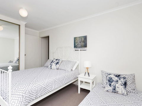 Sundowner Apartment 5 - Hobart Tourism 1