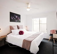 Sunny Shackell - Echuca Moama Holiday Accommodation - Hobart Tourism