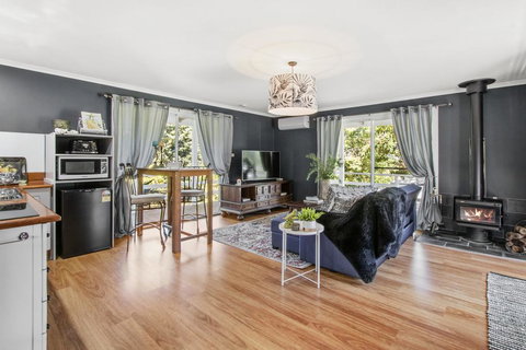 SUNNYDELL - Tourism TAS 2