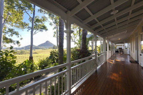 Sunrise At Sanquar, Noosa Hinterland - Hobart Tourism 3