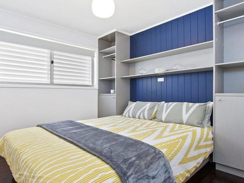 Sunset Beach - Situated Between Two Beaches And A Lake - Hobart Tourism 1