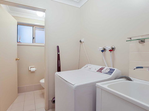 Sunset On Birubi' - Pet Friendly, Air Con, Water Views, WIFI And Outdoor Spa - Tourism TAS 2