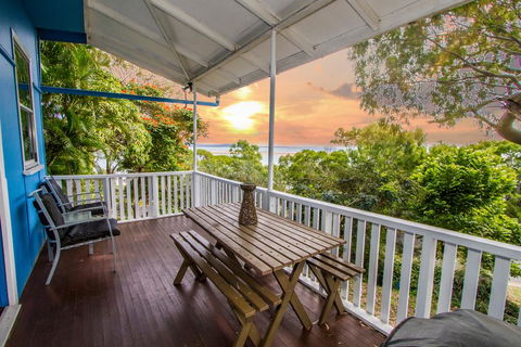 Sunset Villa - Hobart Tourism 1