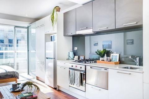 Sunshine City Loft! - Tourism TAS 1
