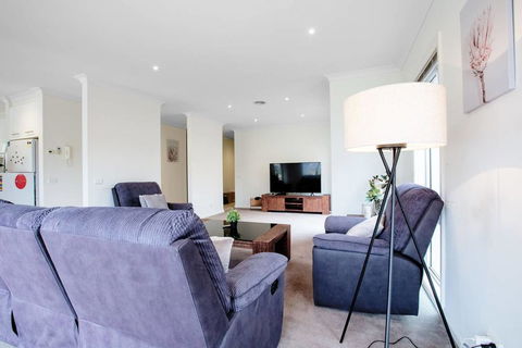 Superb Luxe 5BR House@Point Cook Near Lake - Tourism TAS 3