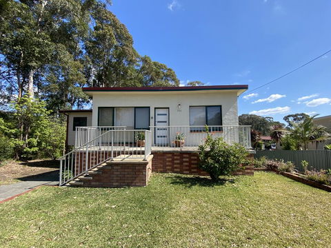 Surf Beach Sanctuary - Hobart Tourism 0