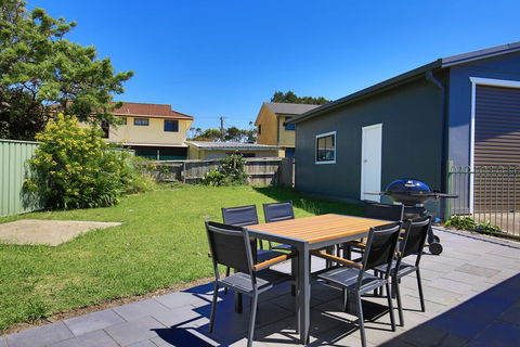 Surf Shack - Pet Friendly - 1 Min Walk To Beach - Hobart Tourism 1