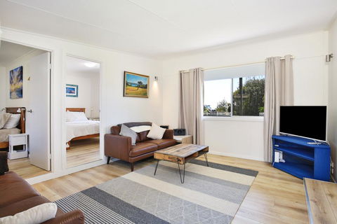 Surf Shack - Pet Friendly - 1 Min Walk To Beach - Hobart Tourism 2