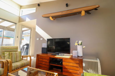 Surfside - Hobart Tourism 1