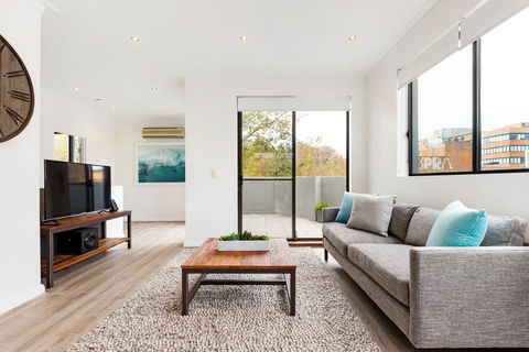 Surry Hills Modern Self-Contained One-Bedroom Apartment (19 FOV) - Tourism TAS 1