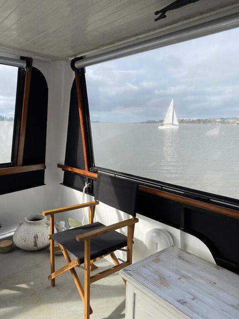 Swamp Fox Luxury 2BR Dutch Barge - Tourism TAS 3