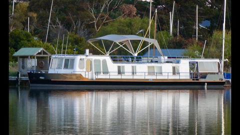 Swamp Fox Luxury 2BR Dutch Barge - Tourism TAS 2