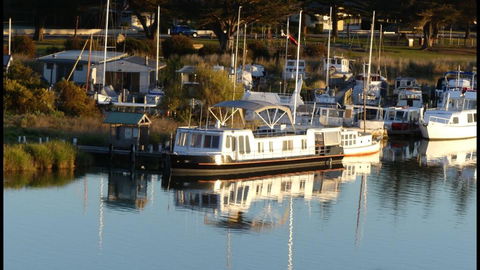 Swamp Fox Luxury 2BR Dutch Barge - Tourism TAS 0