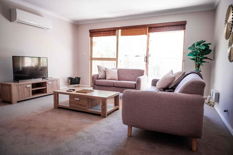 SWAN RIVER STAY, PERTH, WIFI, NETFLIX, APPLECROSS, FREO - Hobart Tourism 0