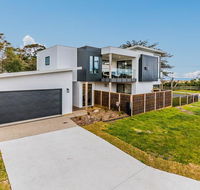 SWEEPING VIEWS - FREE WIFI  NETFLIX - PET FRIENDLY OUTSIDE ONLY - Tourism TAS