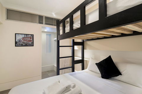 Sydney Boutique Hotel - Tourism TAS 1