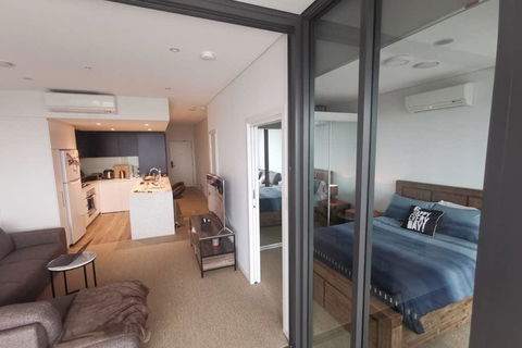 Sydney Olympic Park Luxury Apartment - Hobart Tourism 0