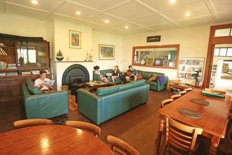 Sydney, Pittwater YHA - Hobart Tourism 3