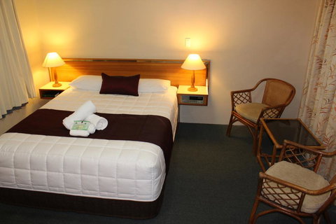 Tabourie Lake Motor Inn - Hobart Tourism 2