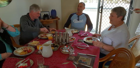 Taits Place Vineyard B & B - Hobart Tourism 3