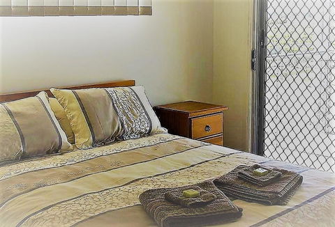 Taits Place Vineyard B & B - Hobart Tourism 1