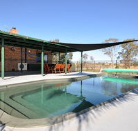 Talga Escape Rothbury with pool and views - Hobart Tourism