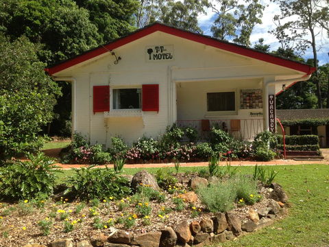 Tall Trees Motel Mountain Retreat - Hobart Tourism 3