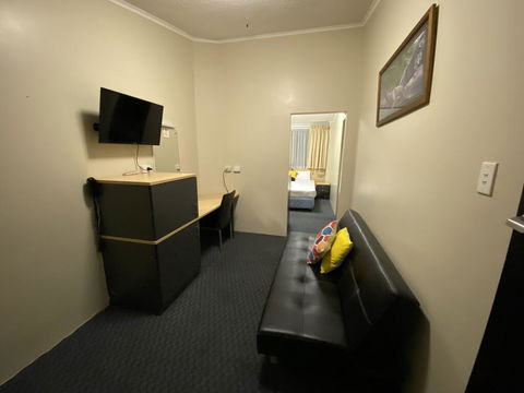 Taree Motor Inn - Hobart Tourism 2