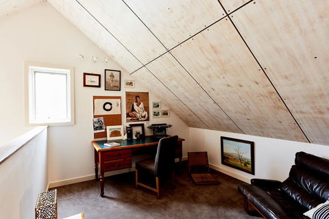 Tarndwarncoort - Farmer's Cottage - Hobart Tourism 1
