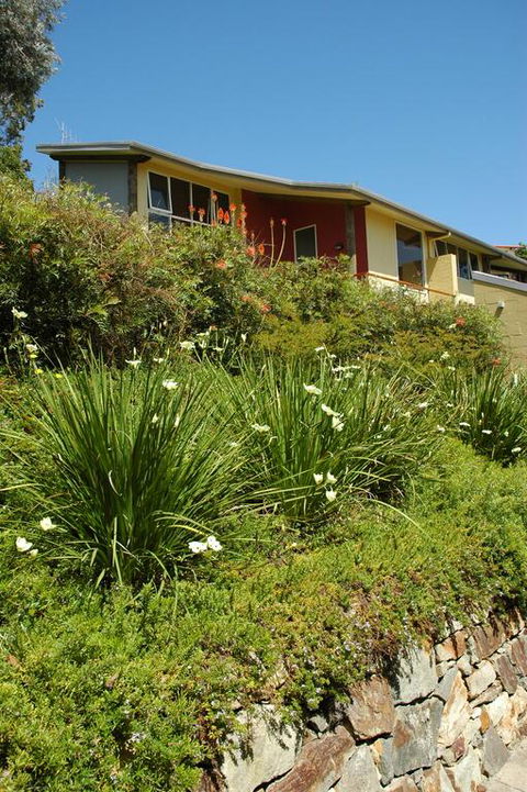 Tathra Beach House Holiday Apartments - Hobart Tourism 3