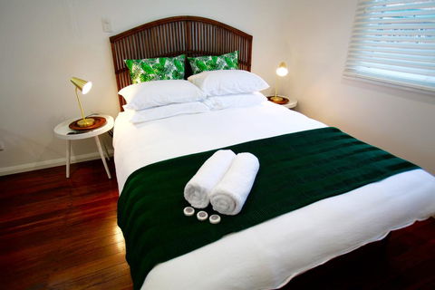 Tea Gardens Hotel - Hobart Tourism 0
