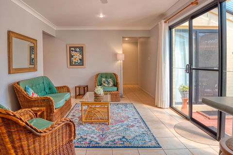 Tekani - Lennox Head - Hobart Tourism 3