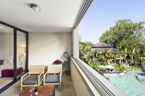 Temple 304 Modern Spacious Palm Cove Resort - Hobart Tourism 1