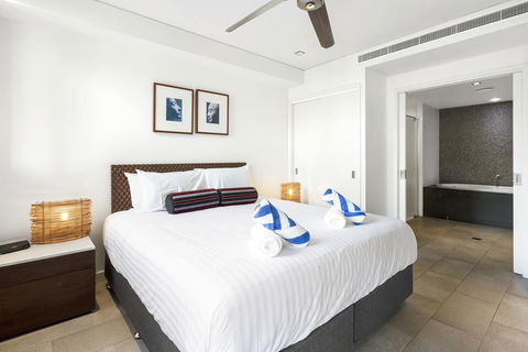 Temple 304 Modern Spacious Palm Cove Resort - Hobart Tourism 3