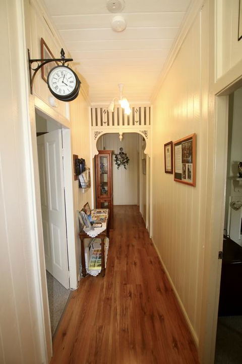Tenterfield Historic C1895 Cottage - Hobart Tourism 3