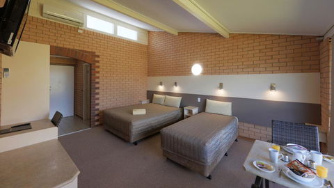 Tenterfield Motor Inn - Hobart Tourism 1