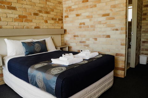 The Australian Hotel Motel - Tourism TAS 1