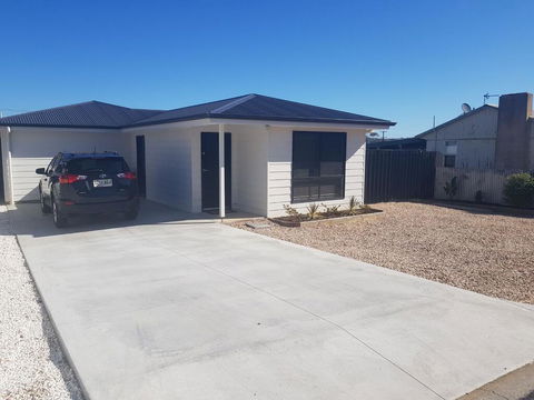 The Baltimore - Family Home Getaway - Hobart Tourism 1
